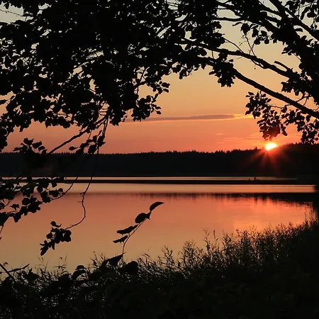 Lomasaaret * Villala